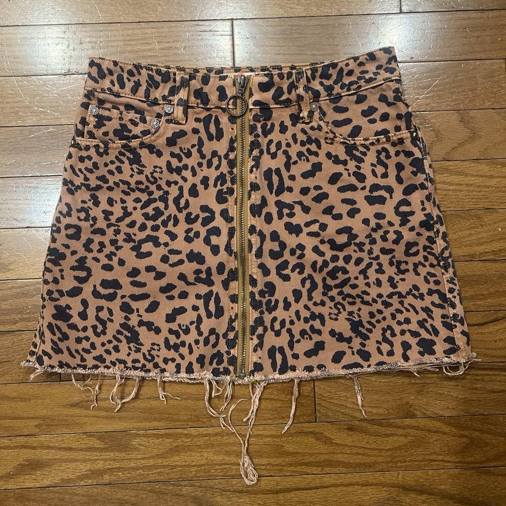 Free People We The Free Leopard Print Zip Mini Skirt Frayed Hem Size 24